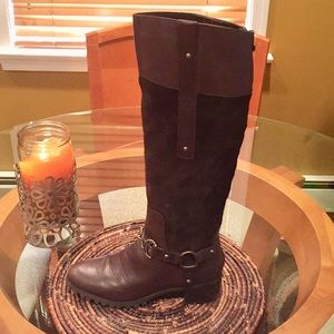 🍁Etienne Aigner suede and leather riding.